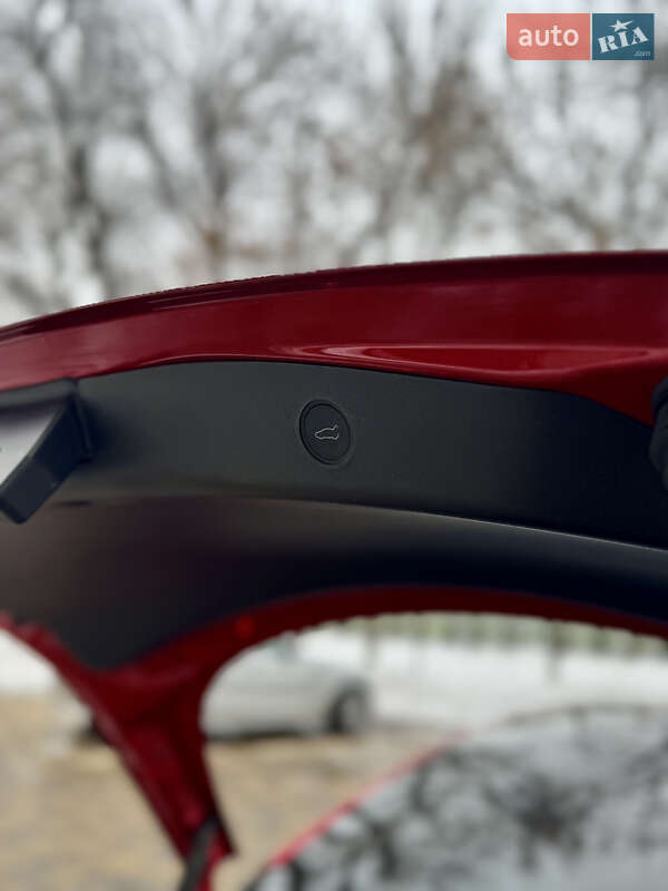 Седан Tesla Model 3 2022 в Кременчуге