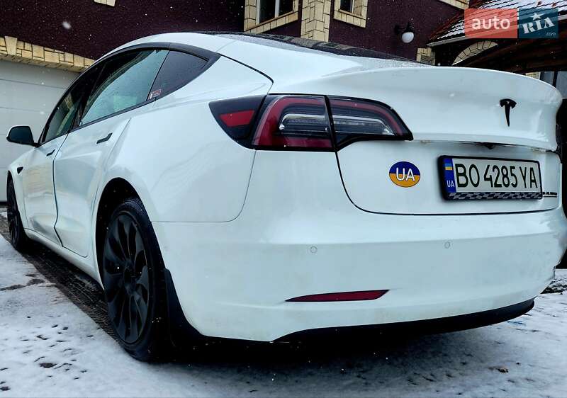Седан Tesla Model 3 2021 в Тернополі