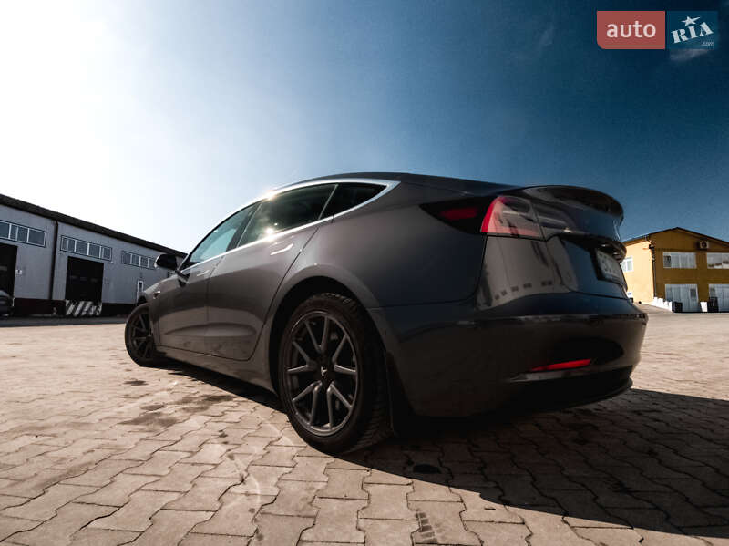 Седан Tesla Model 3 2019 в Львові фото 9 Седан Tesla Model 3 2019 в Львові