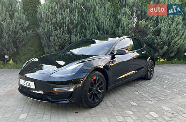 Седан Tesla Model 3 2022 в Самборі