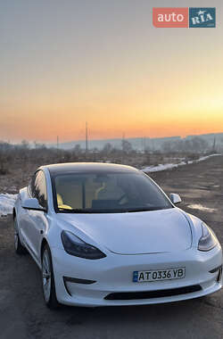 Седан Tesla Model 3 2022 в Івано-Франківську