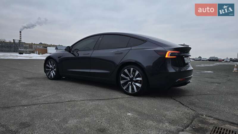 Седан Tesla Model 3 2024 в Киеве фото 20 Седан Tesla Model 3 2024 в Киеве