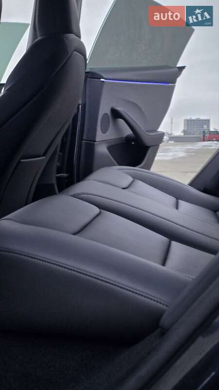 Седан Tesla Model 3 2024 в Киеве фото 35 Седан Tesla Model 3 2024 в Киеве