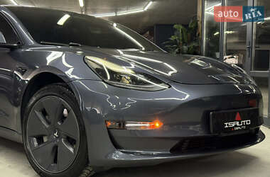 Седан Tesla Model 3 2023 в Одессе