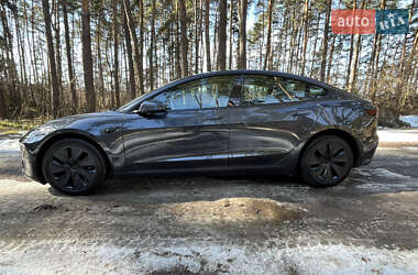 Седан Tesla Model 3 2024 в Львове