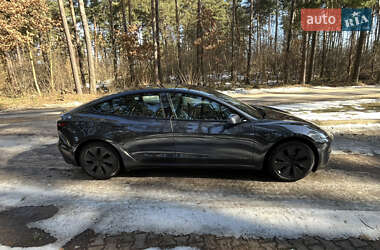Седан Tesla Model 3 2024 в Львове