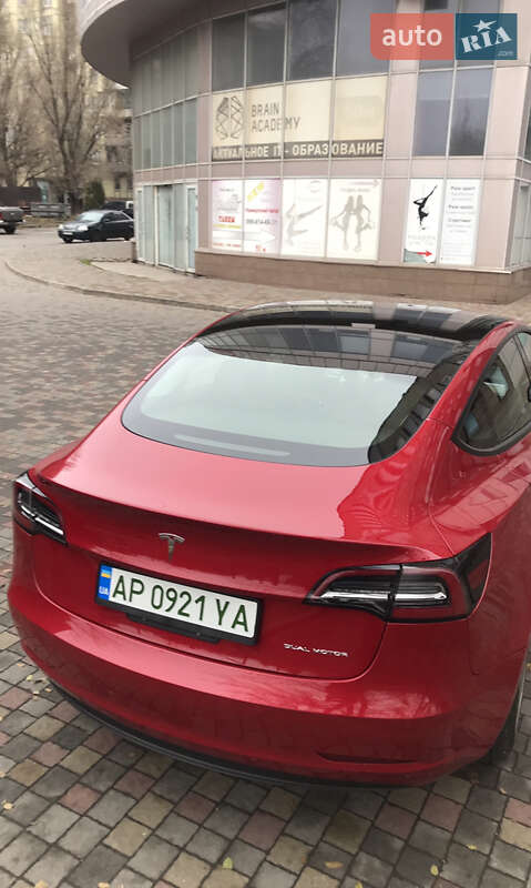 Седан Tesla Model 3 2022 в Запорожье