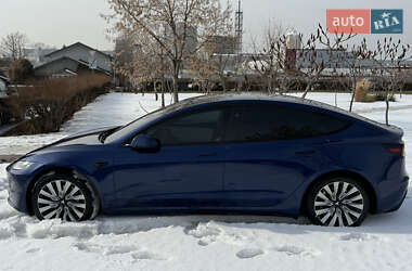 Седан Tesla Model 3 2023 в Киеве