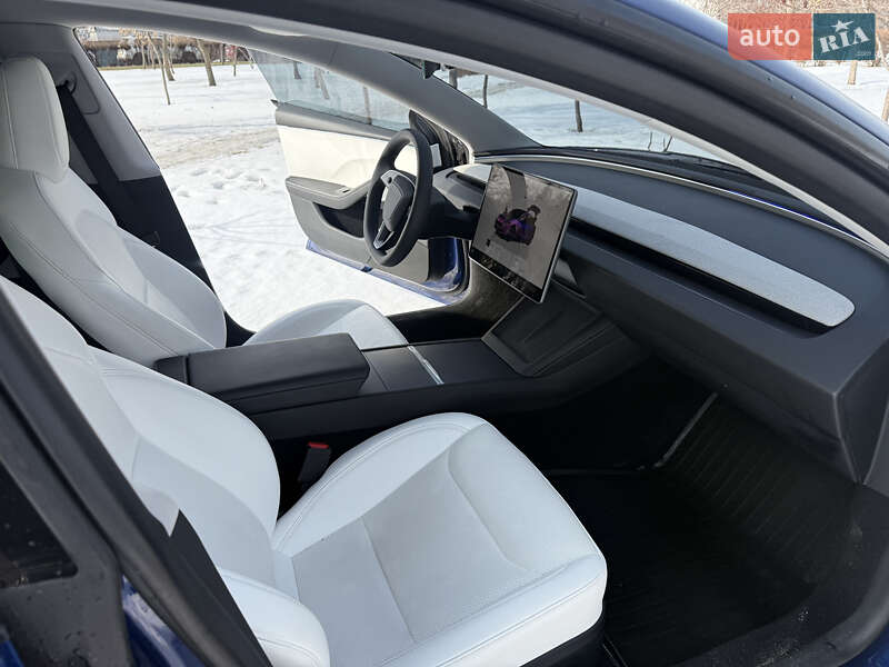 Седан Tesla Model 3 2023 в Киеве