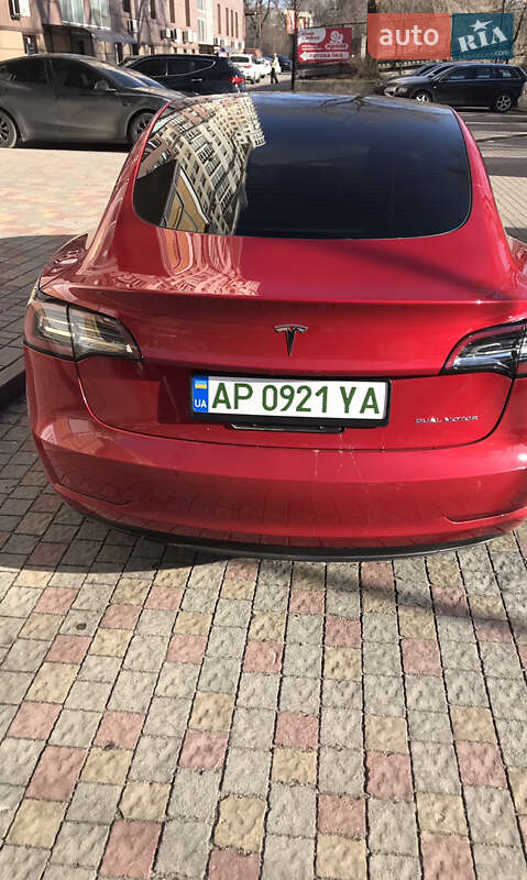 Седан Tesla Model 3 2022 в Запорожье
