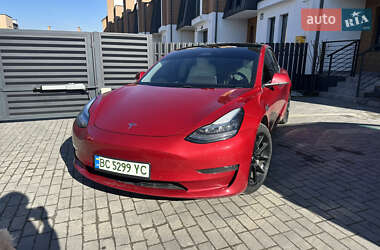 Седан Tesla Model 3 2020 в Львові