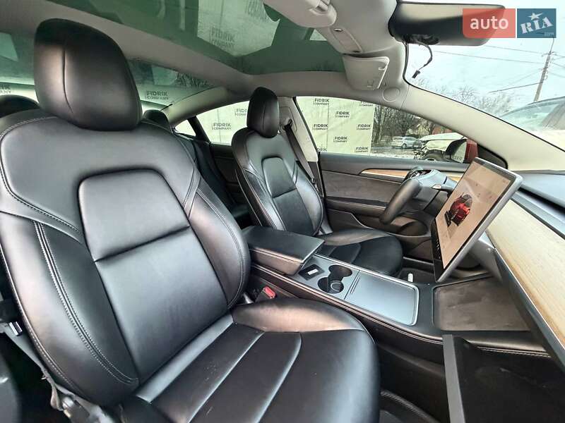 Седан Tesla Model 3 2022 в Луцьку фото 22 Седан Tesla Model 3 2022 в Луцьку