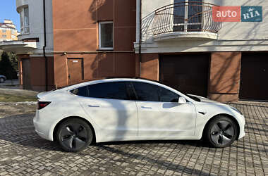 Седан Tesla Model 3 2020 в Ивано-Франковске