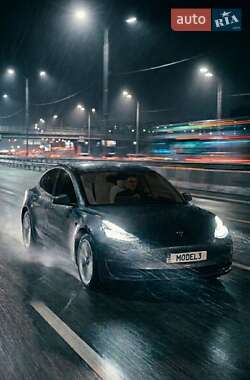Седан Tesla Model 3 2021 в Кропивницькому