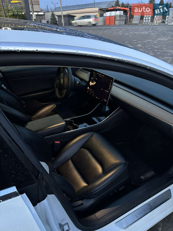 Седан Tesla Model 3 2019 в Каменке-Бугской
