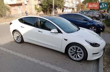 Седан Tesla Model 3 2021 в Києві