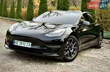 Седан Tesla Model 3 2020 в Киеве