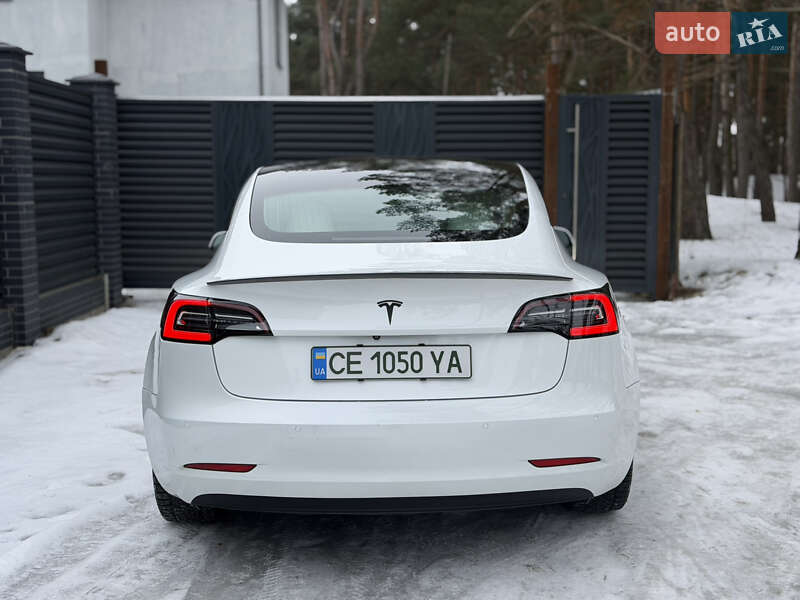 Седан Tesla Model 3 2019 в Виннице