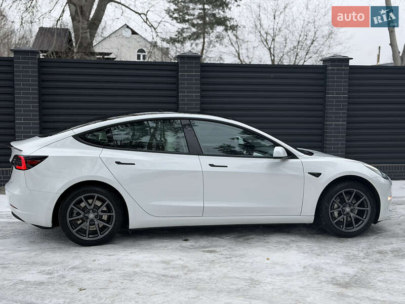 Седан Tesla Model 3 2019 в Виннице