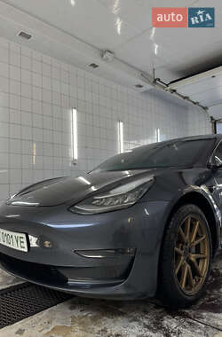 tesla model-3 2019 в Ивано-Франковск от профессионального продавца Yaroslav