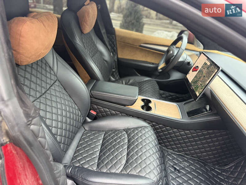 Седан Tesla Model 3 2020 в Чернівцях