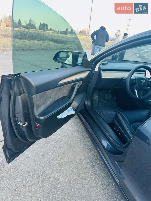 Седан Tesla Model 3 2021 в Львове фото 19 Седан Tesla Model 3 2021 в Львове