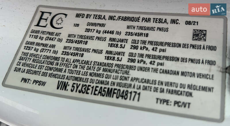 Седан Tesla Model 3 2021 в Києві