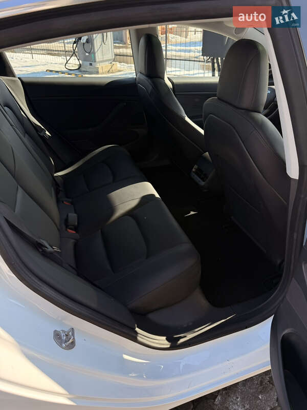 Седан Tesla Model 3 2020 в Білій Церкві