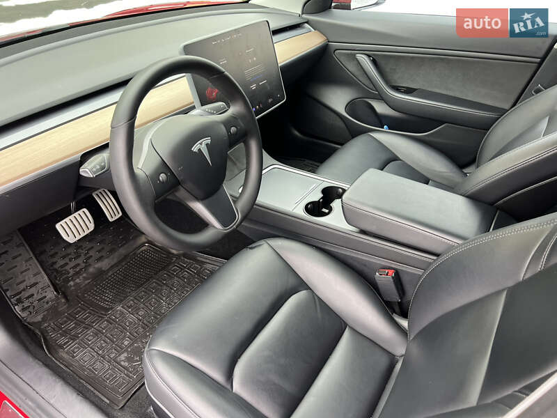 Седан Tesla Model 3 2020 в Хмельницком