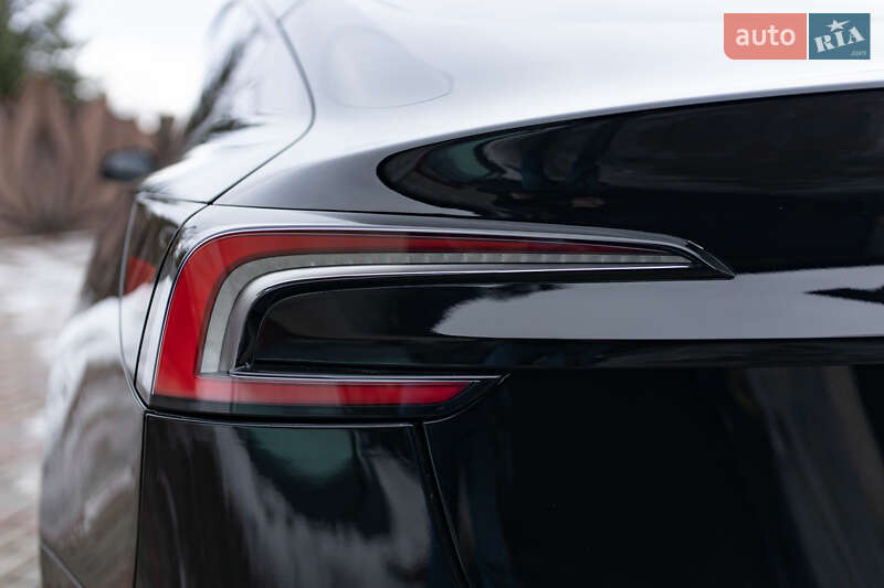 Седан Tesla Model 3 2024 в Самборі