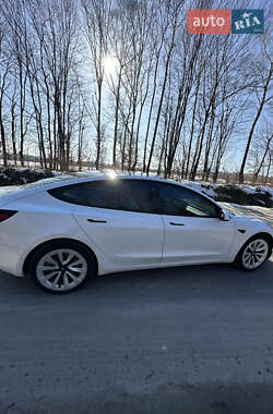 Седан Tesla Model 3 2022 в Ивано-Франковске