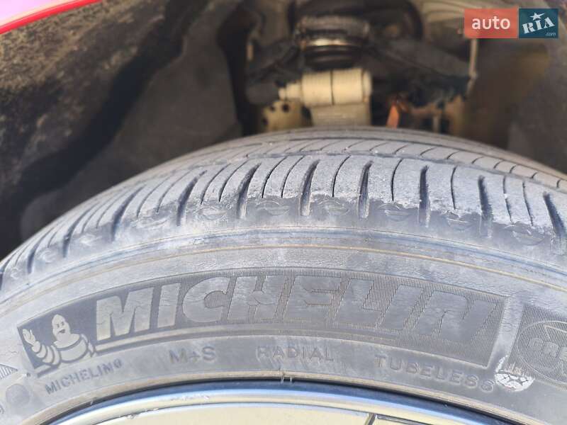 Седан Tesla Model 3 2019 в Запоріжжі