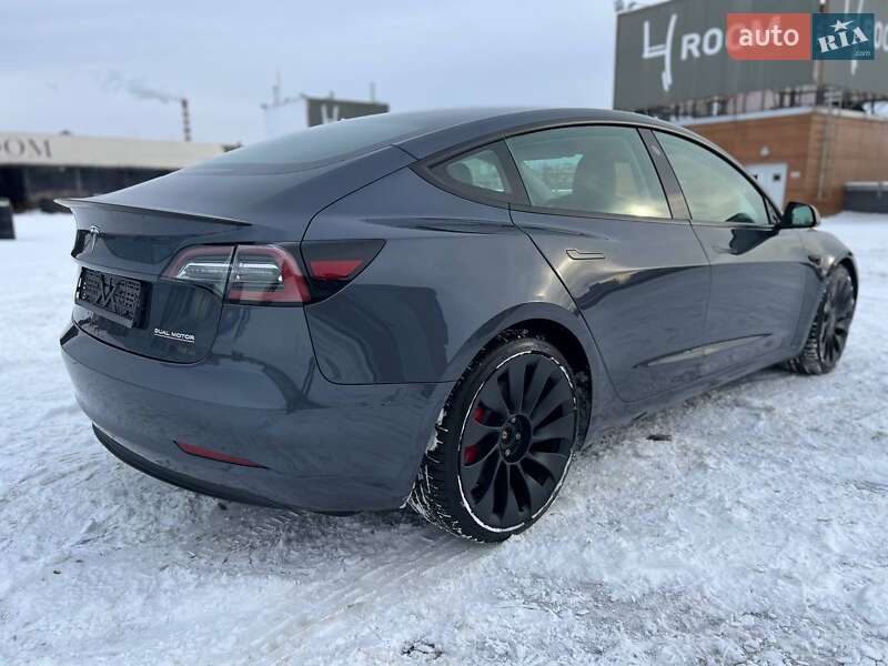 Седан Tesla Model 3 2022 в Києві