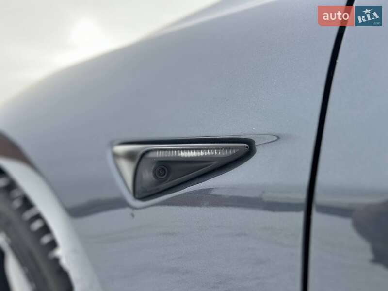 Седан Tesla Model 3 2022 в Києві