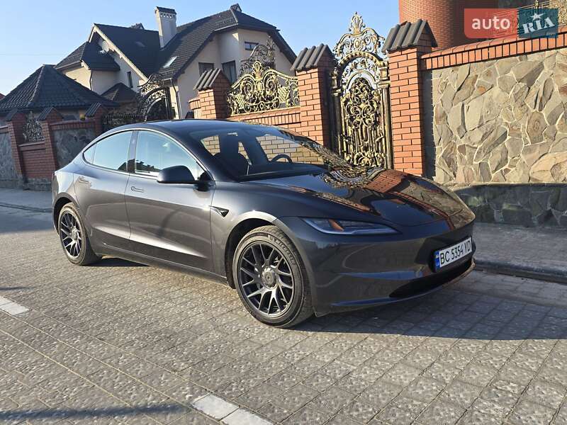 Седан Tesla Model 3 2025 в Львові фото 3 Седан Tesla Model 3 2025 в Львові