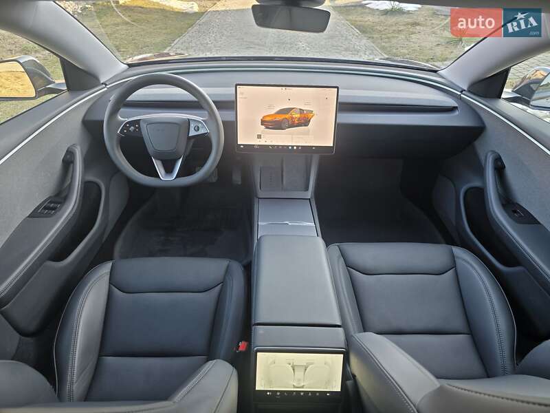 Седан Tesla Model 3 2025 в Львові фото 24 Седан Tesla Model 3 2025 в Львові