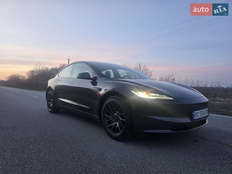 Седан Tesla Model 3 2025 в Львові фото 31 Седан Tesla Model 3 2025 в Львові