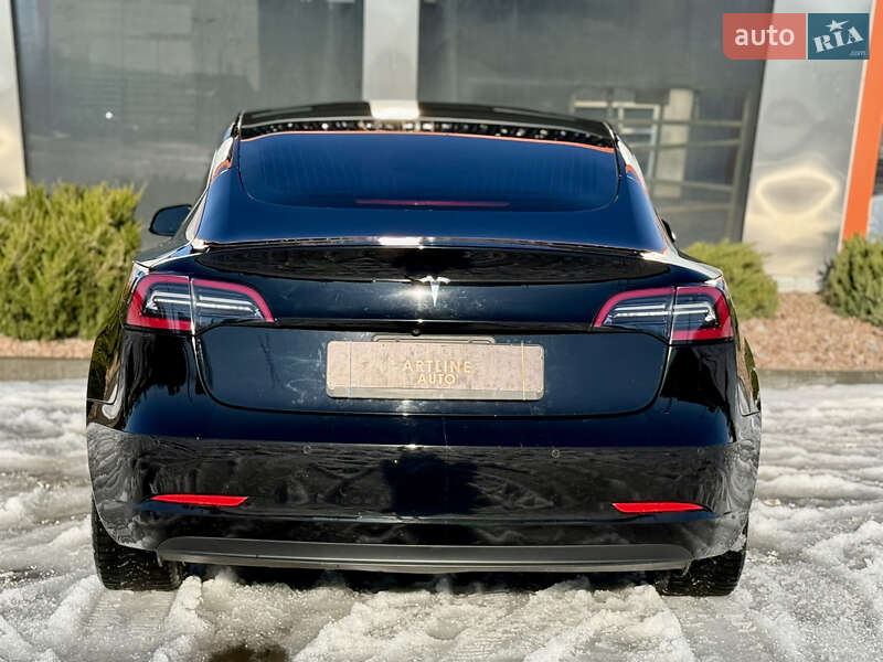 Седан Tesla Model 3 2019 в Харкові