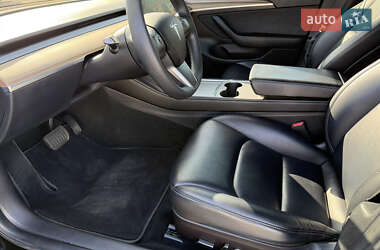 Седан Tesla Model 3 2021 в Николаеве