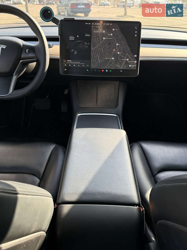 Седан Tesla Model 3 2021 в Николаеве