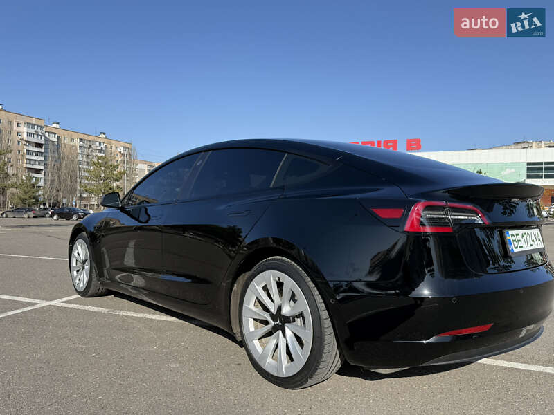 Седан Tesla Model 3 2021 в Николаеве