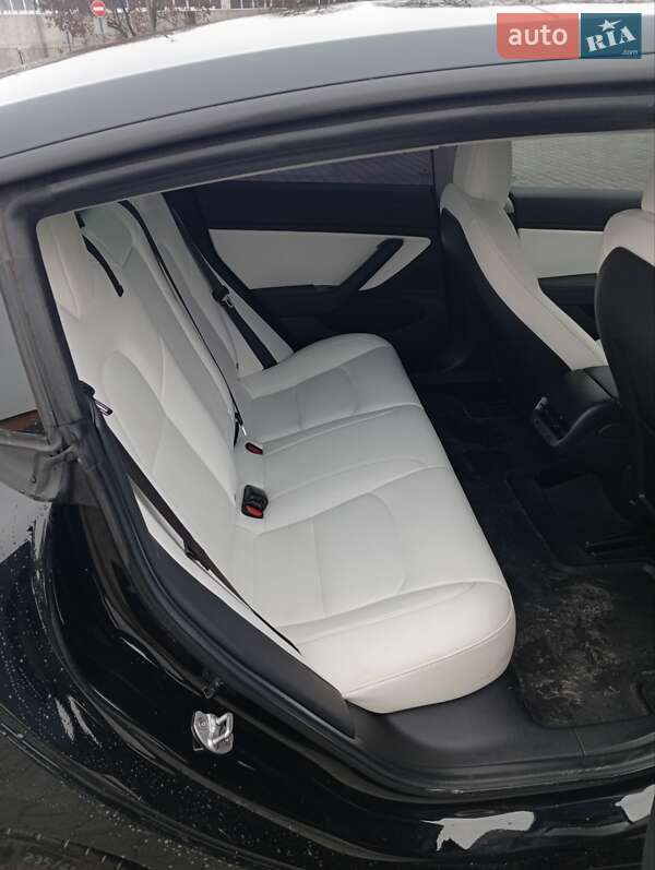 Седан Tesla Model 3 2018 в Нововолинську фото 10 Седан Tesla Model 3 2018 в Нововолинську