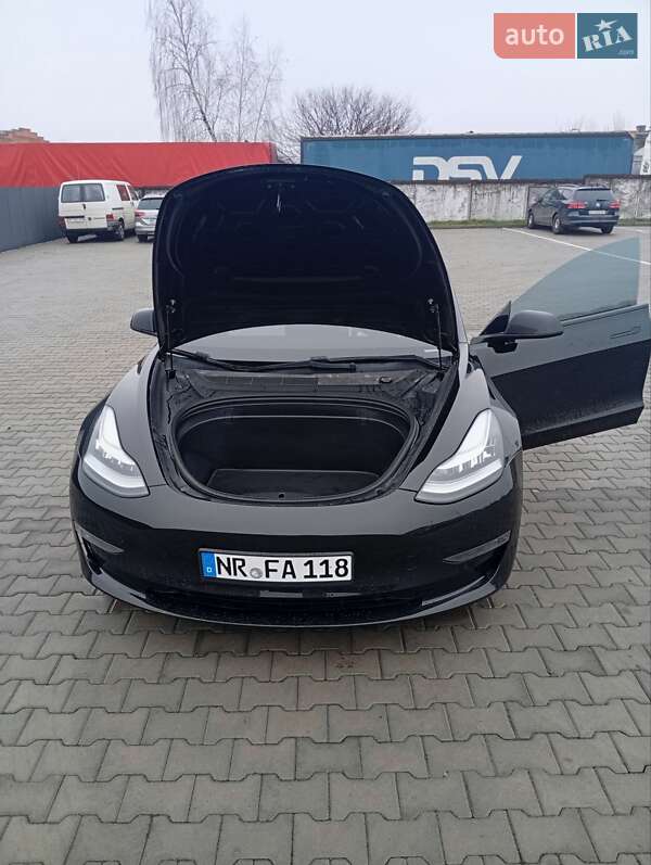 Седан Tesla Model 3 2018 в Нововолинську фото 7 Седан Tesla Model 3 2018 в Нововолинську