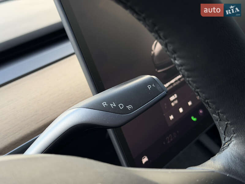 Седан Tesla Model 3 2022 в Запоріжжі