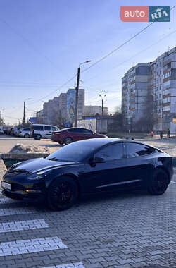 Седан Tesla Model 3 2021 в Ивано-Франковске