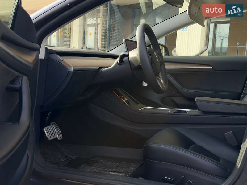 Седан Tesla Model 3 2021 в Киеве фото 4 Седан Tesla Model 3 2021 в Киеве