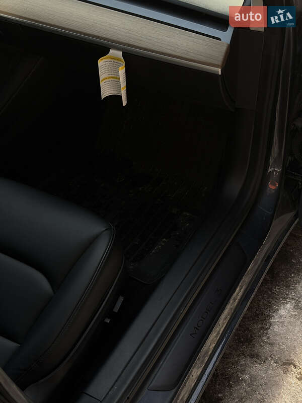 Седан Tesla Model 3 2021 в Киеве фото 18 Седан Tesla Model 3 2021 в Киеве