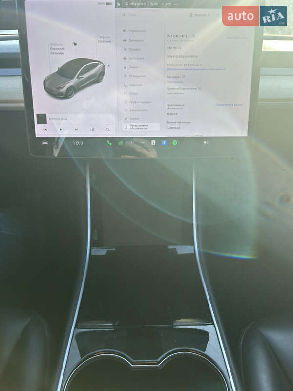 Седан Tesla Model 3 2018 в Киеве