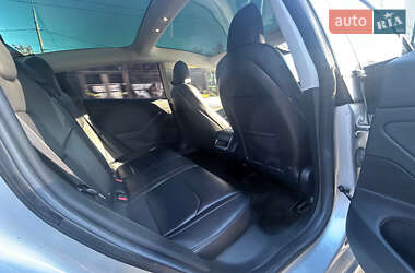 Седан Tesla Model 3 2018 в Киеве