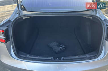 Седан Tesla Model 3 2018 в Киеве